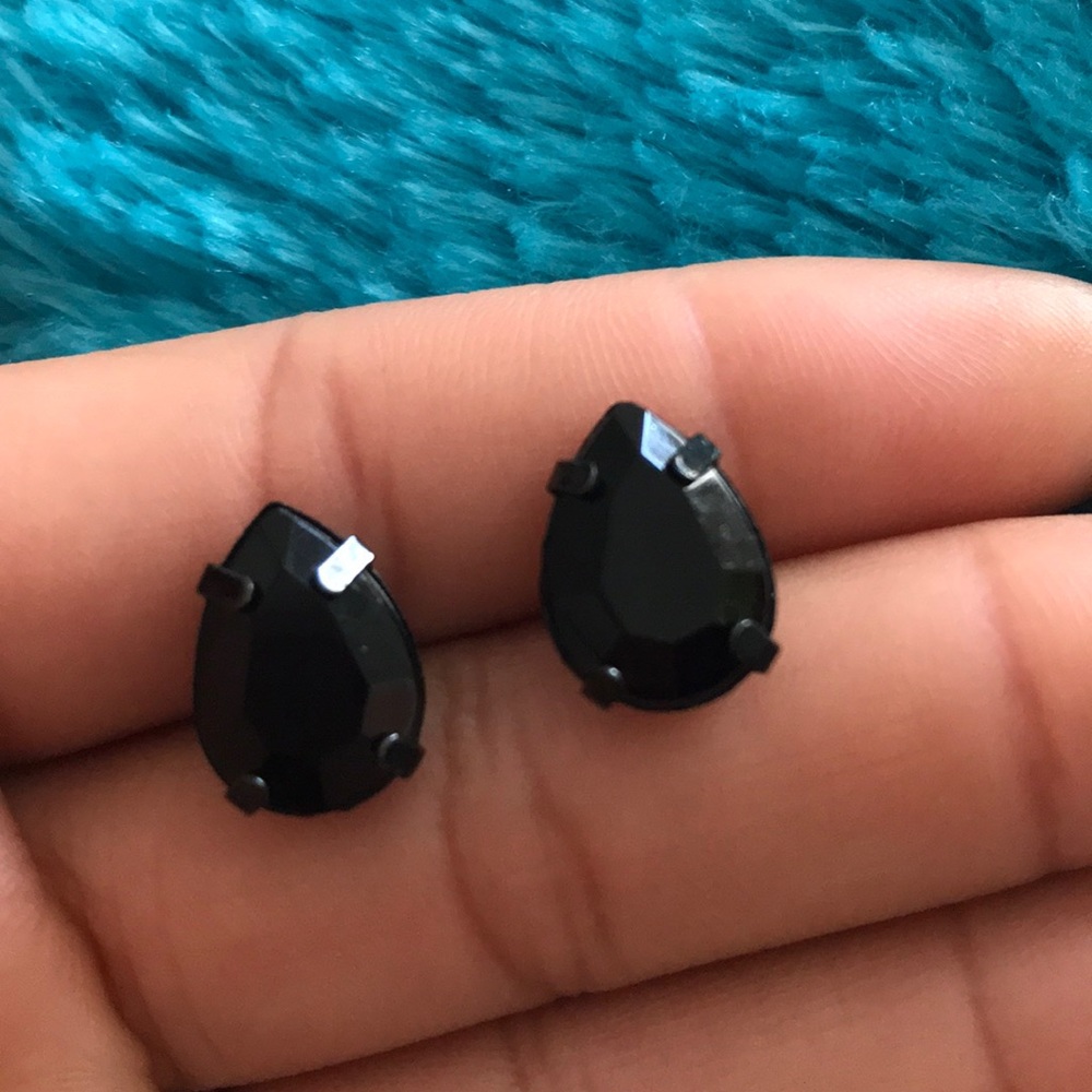 black teardrop stud earrings